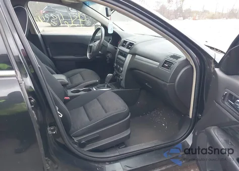 2010 Ford Fusion Se z USA, uszkodzony, nr VIN 3FAHP0HA9AR249576